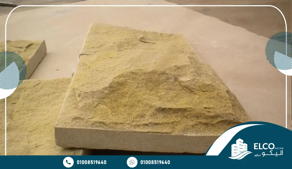 اعمده من الحجر الرملي